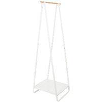 Portant blanc avec étagère en métal et barre en bois "Nora"