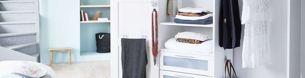 Patères autoadhésives