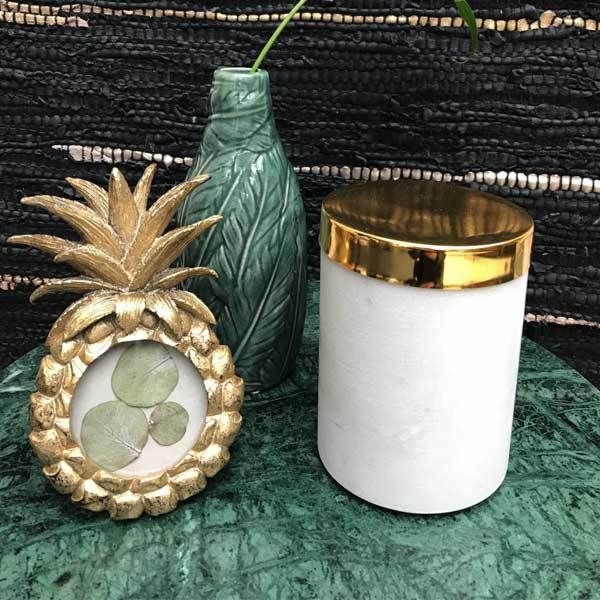 Boîte en marbre couvercle doré