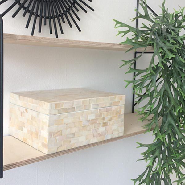 Boîte rectangulaire nacrée "Haïphong" crème