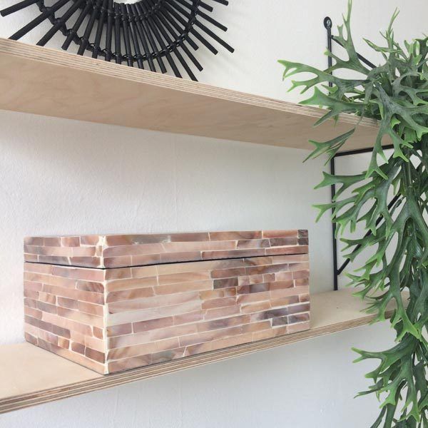 Boîte rectangulaire nacrée "Haïphong" rose