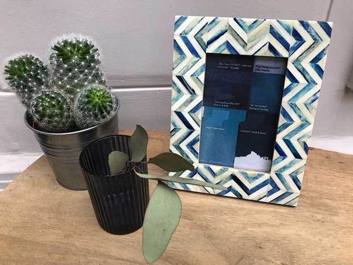 Cadre photo à chevrons bleus