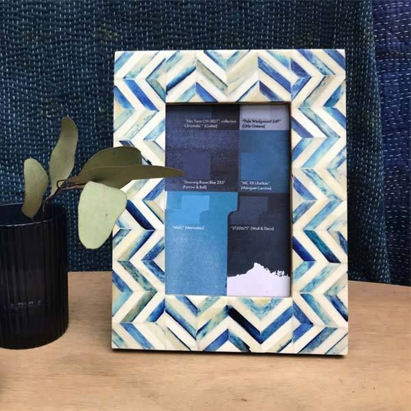 Cadre photo à chevrons bleus