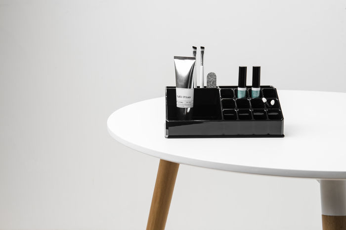 Présentoir maquillage 15 compartiments noir 2 Compactor