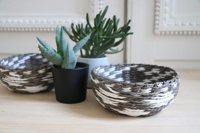 Panier rond "Yala" gris/blanc