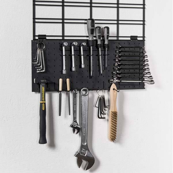 Panneau de rangement mural noir pour crochets "Walltech"