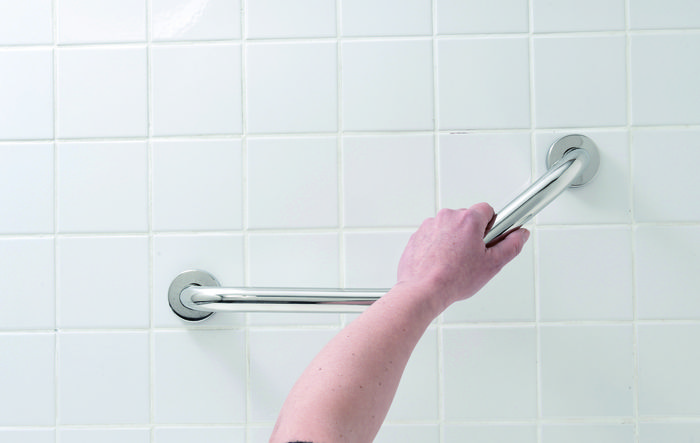 Barre d'appui chromée pour baignoire courbée "Proaltis"  1 Compactor