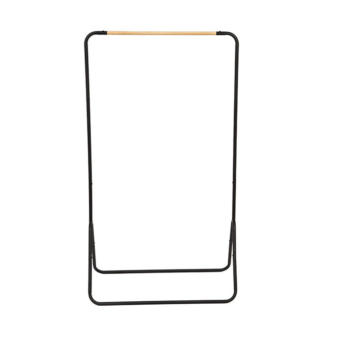 Portant noir en métal arrondi avec barre en bois "Elias" 2 Compactor