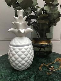 Boîte ananas blanche