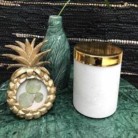 Boîte en marbre couvercle doré