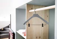 Cintre à pinces bleu "Ouessant"