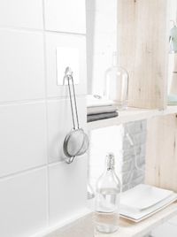 Crochet auto-adhésif transparent repositionnable "Bestlock Magic"