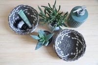 Panier rond "Yala" gris/blanc