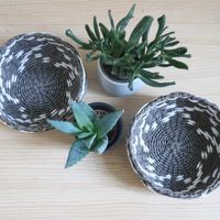Panier rond "Yala" gris/blanc
