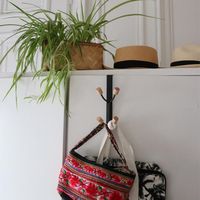 Patère 4 crochets "Helsinski" noir et bois 