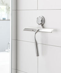 Raclette de douche à ventouse argent "Bestlock"