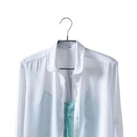 Cintre galbé gris "Sticky"