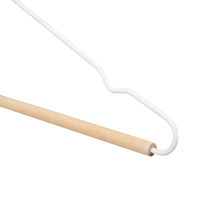 Lot de 2 cintres blancs et bois "Helsinki"