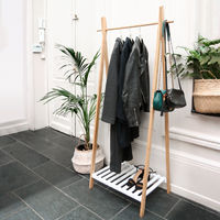 Portant en bois avec étagère blanche "Nagano"