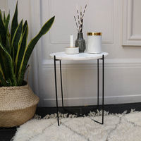 Table d'appoint Agneta en marbre blanc