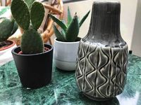 Vase en céramique grise